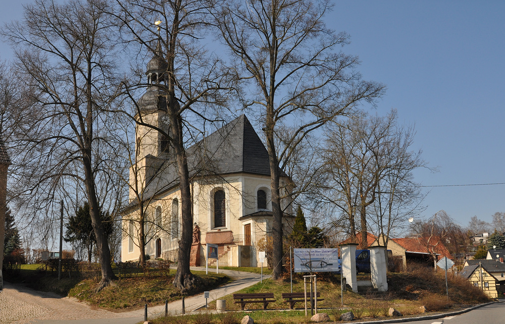 Die kleine Kirche in unserer Strasse.......