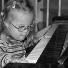 die kleine Klavierspielerin