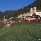 Die "Kleine Rote" vor dem "Großen Weißen"