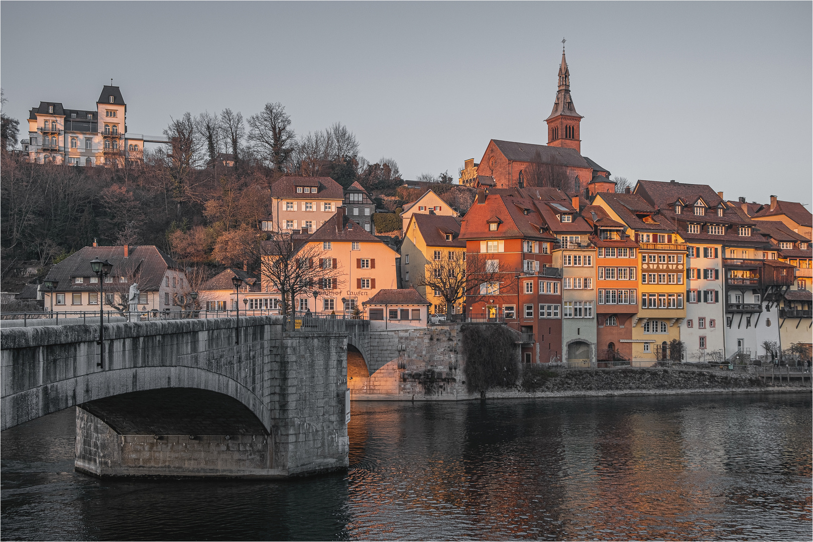 Die kleine Stadt am Rhein