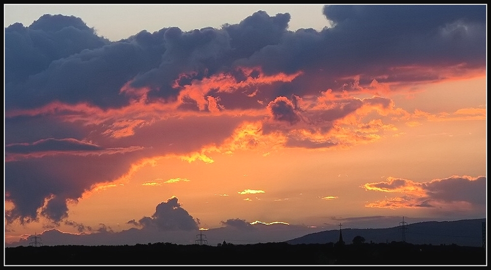 die kleine weiße Wolke