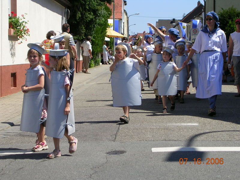 die kleinen milchkannen