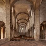 Die Klosterbasilika im Kloster Eberbach. Die Kirche bietet Platz für 1400 Zuhörer. 