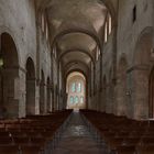 Die Klosterbasilika im Kloster Eberbach. Die Kirche bietet Platz für 1400 Zuhörer. Das Kreuz... 