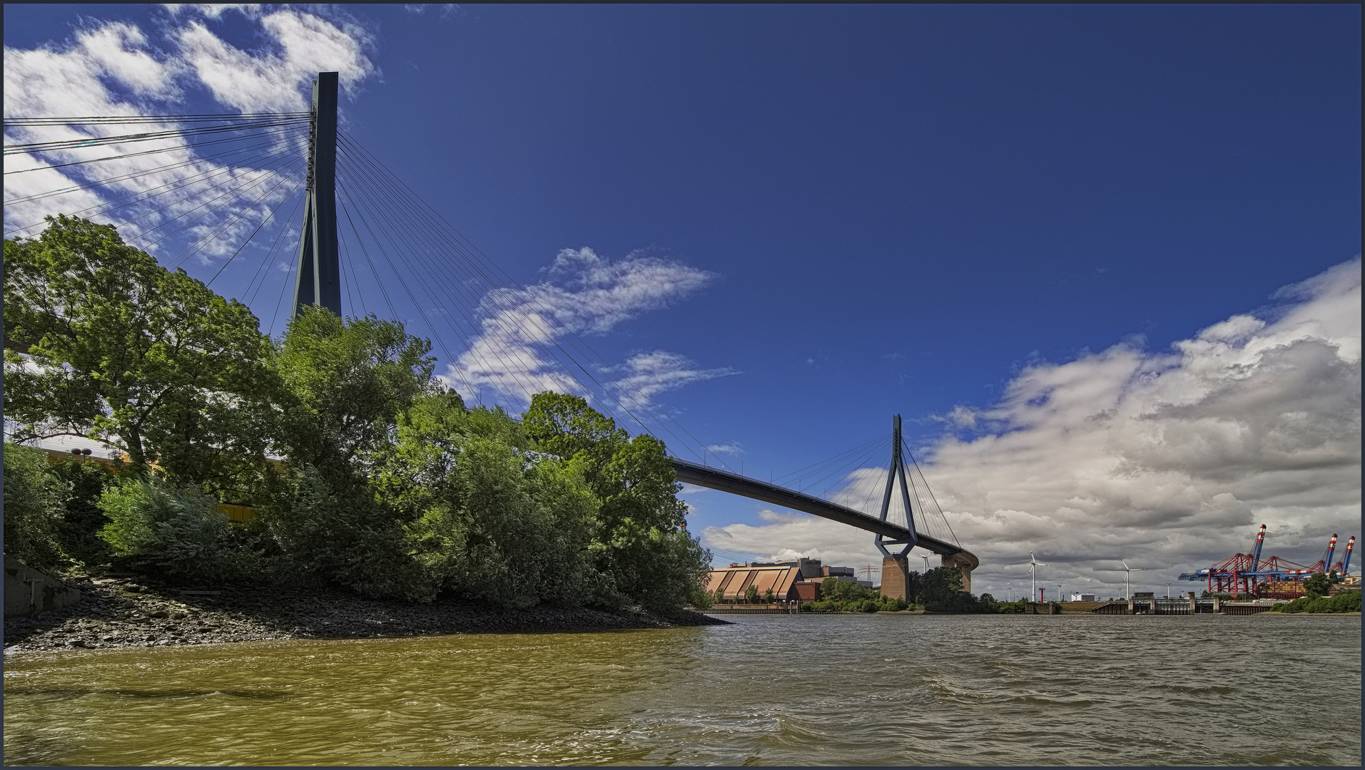 Die Köhlbrandbrücke...