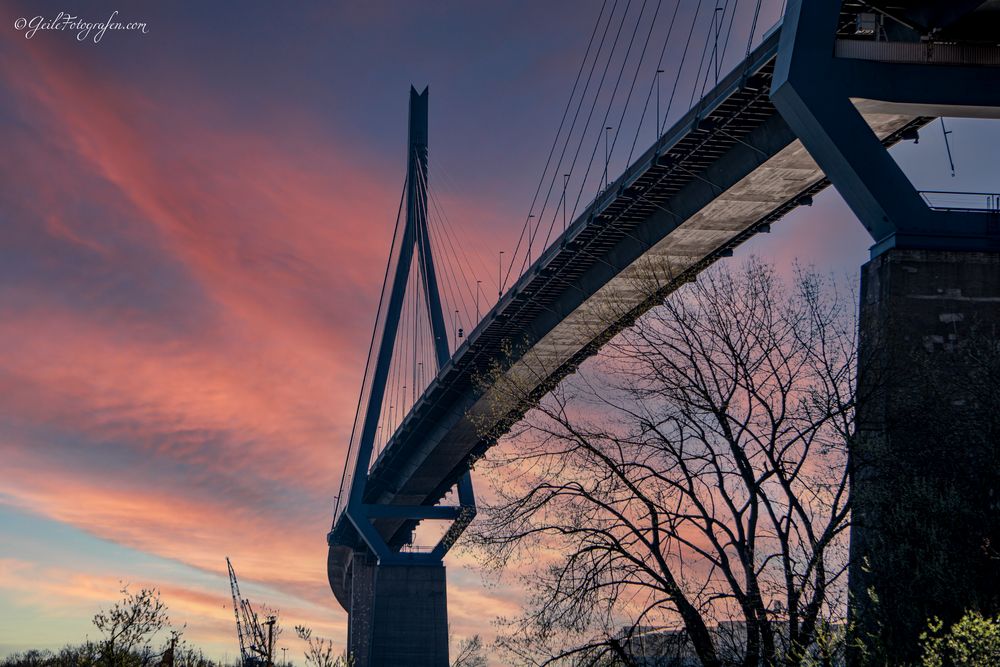 Die Köhlbrandbrücke Hamburg