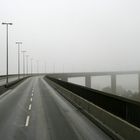 die Köhlbrandbrücke Hamburg im Nebel