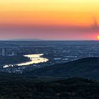 Die Köln-Bonner Bucht im Sonnenuntergang