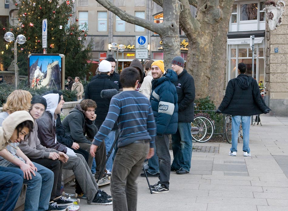 >Die Kölner Domplatte<                              "Lifestyle"