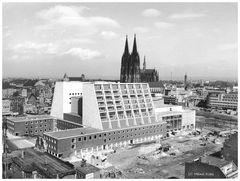 Die Kölner Oper, 1957, bei Tag