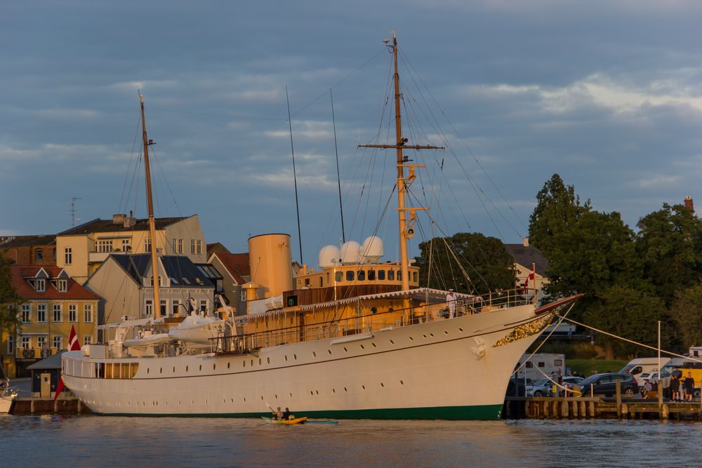 Die königlich dänische Yacht DANNEBROG