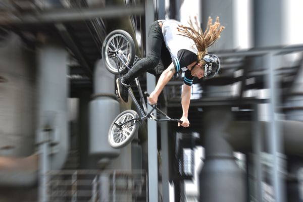 Die Könner auf ihren BMX-Rädern.....