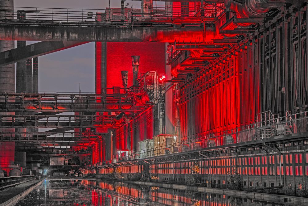 Die Kokerei Foto & Bild | abstraktes, farben, rot Bilder auf fotocommunity