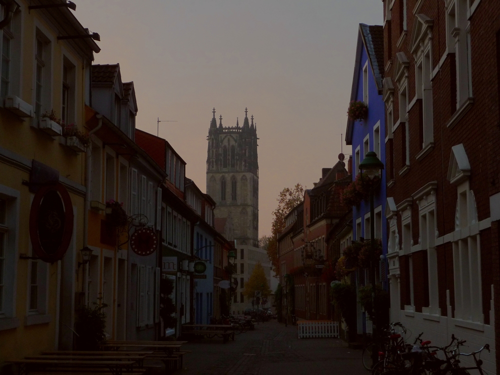 Die Kreuzstraße in Münster am frühen Morgen