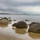 Die Kugeln am Strand