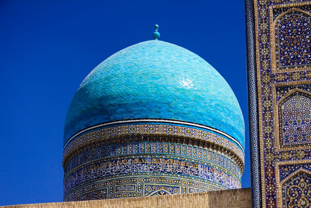 Die Kuppel der Medrese Mir-e Arab