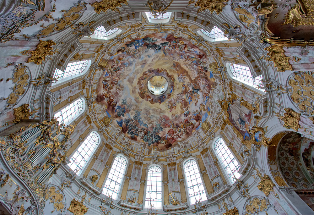 Die Kuppeldecke im Kloster Ettal