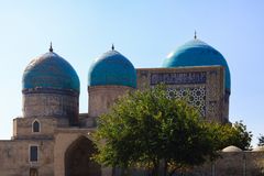Die Kuppeln der Gök Gumbas-Moschee