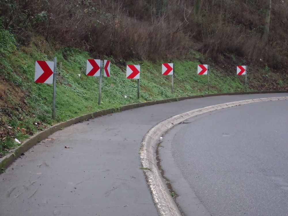 Straßenkurve in Franken