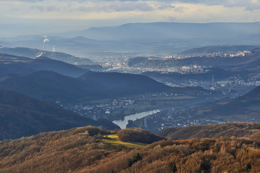 Die Labe (Elbe) gleich zwei mal in Böhmen von der Bukova hora zu sehen