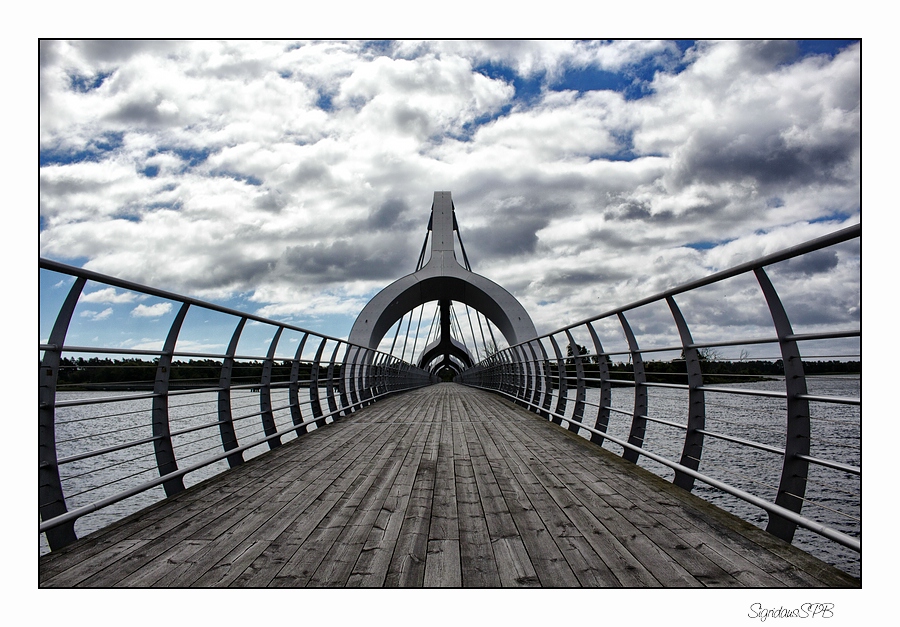 die längste Fußgängerbrücke Europas.... 