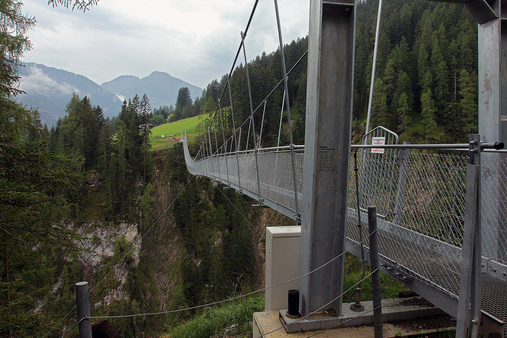 Die längste Fussgängerhängebrücke Österreichs..........