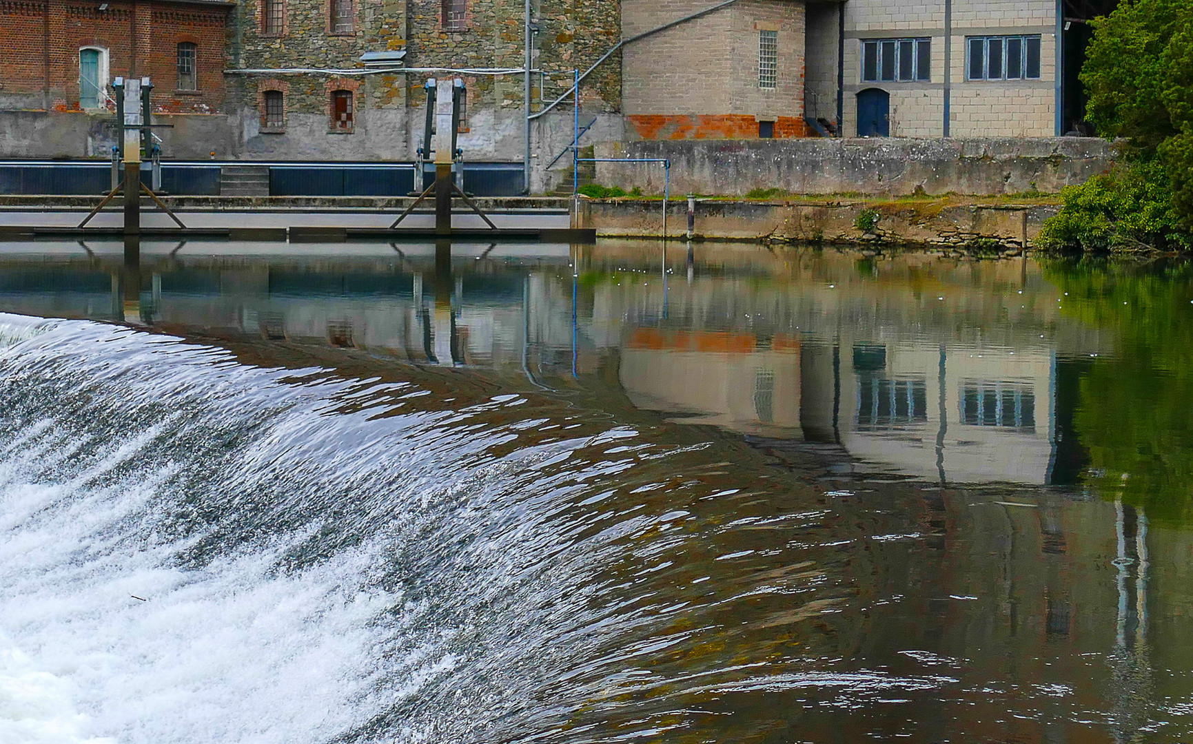 Die Lahn am Spiegeltag