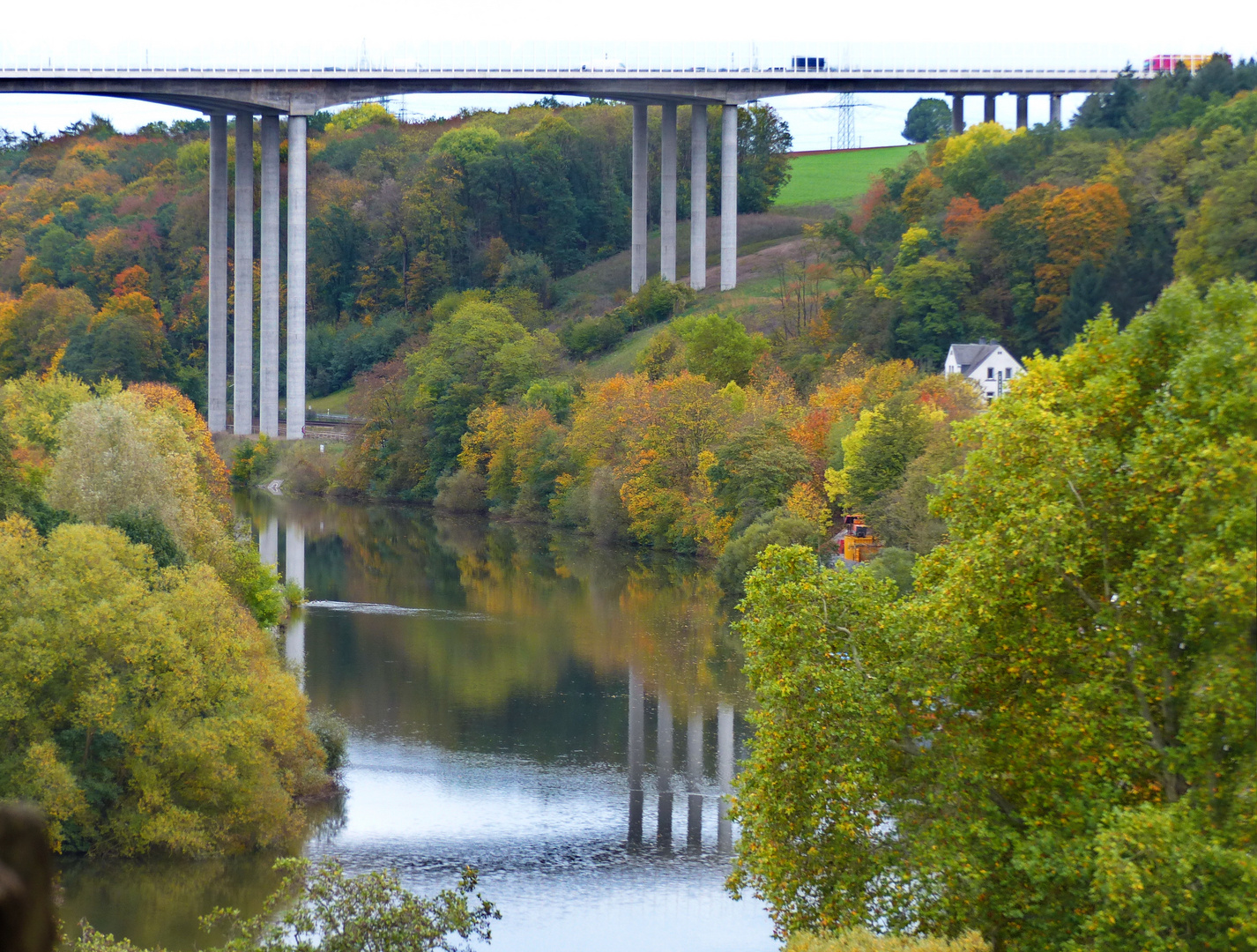 Die Lahn bei Limburg 