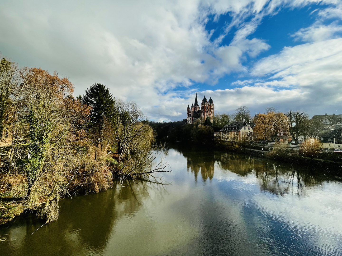 Die Lahn m. Limburger Dom