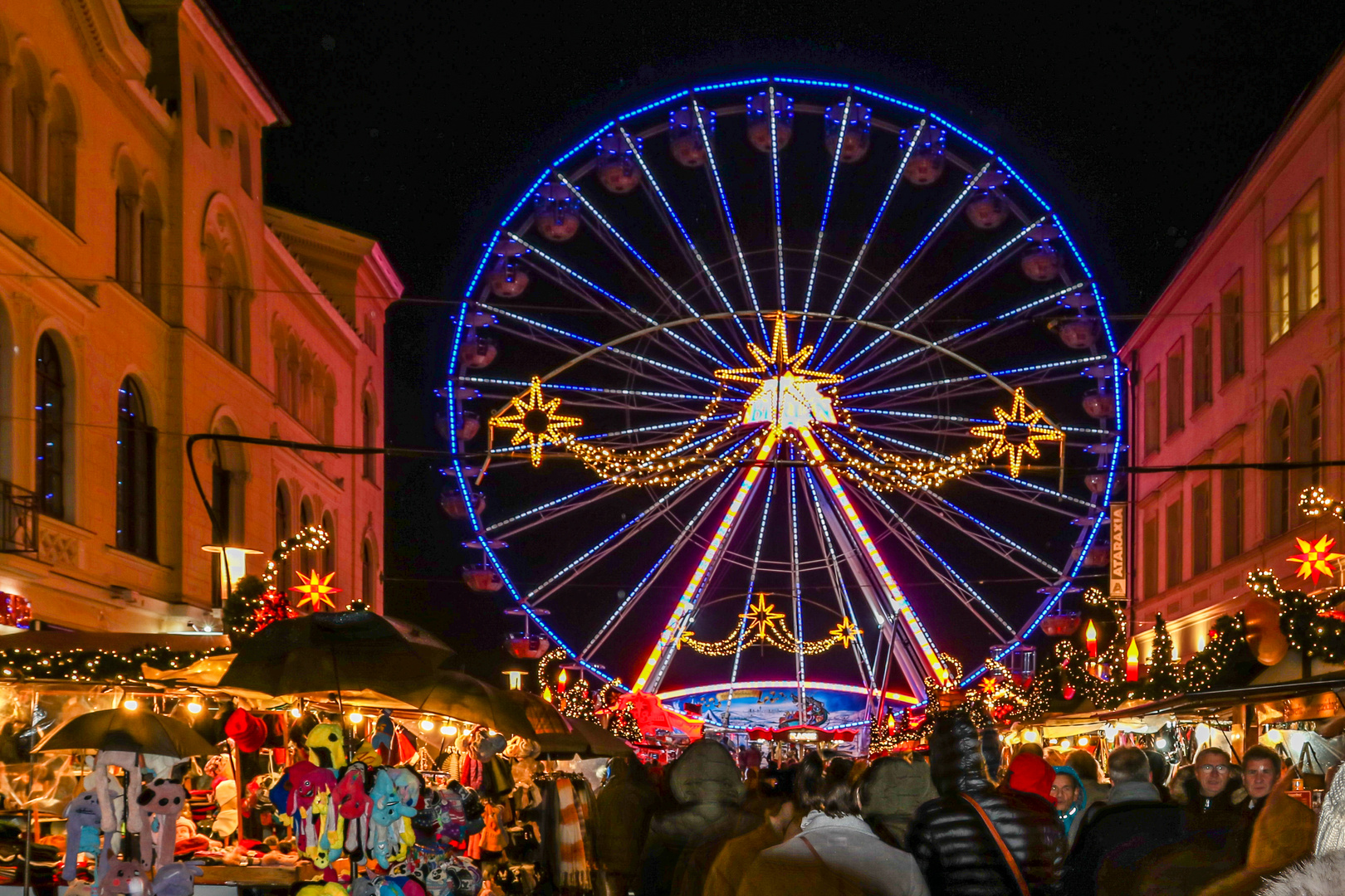 Die Landeshauptstadt Schwerin wenige Tage vor Weihnachten