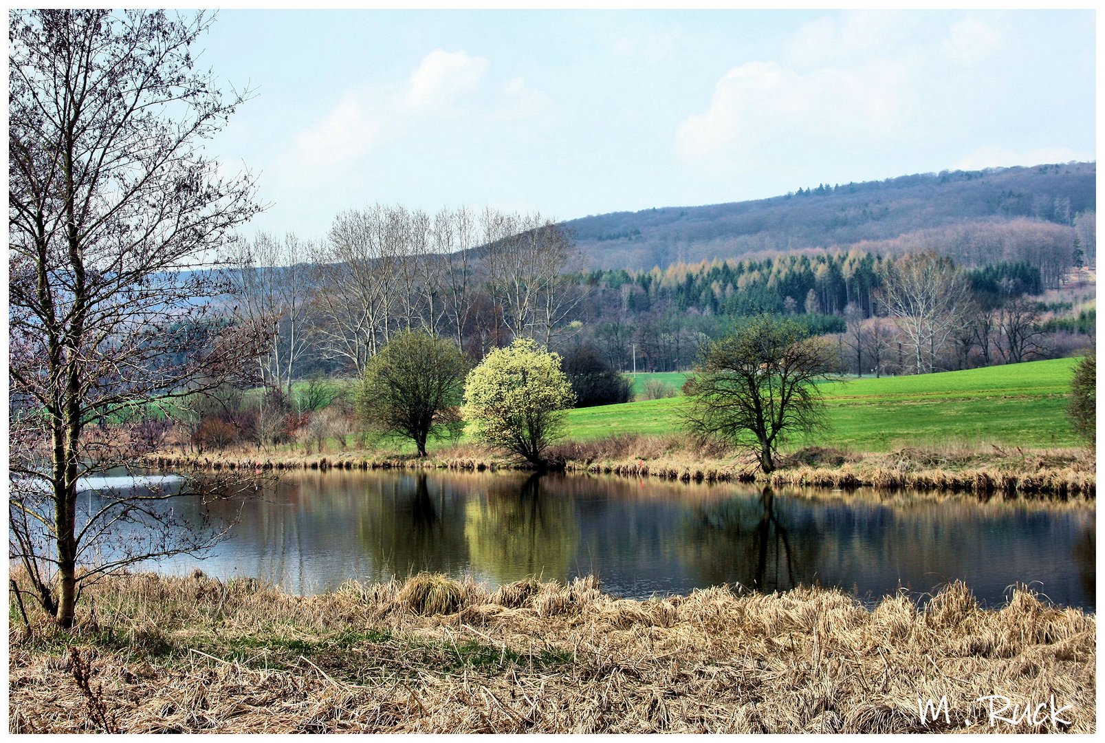 Die Landschaft lädt zum Wandern ein !