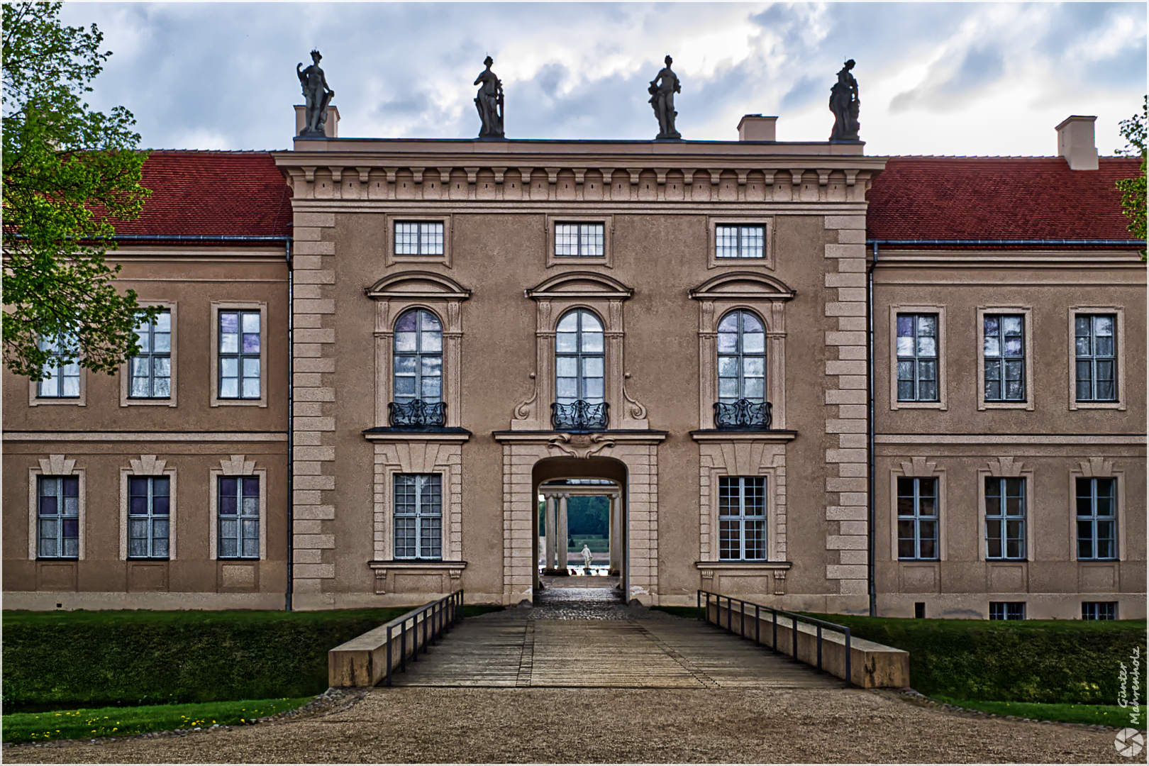 Die Landseite von Schloss Rheinsberg