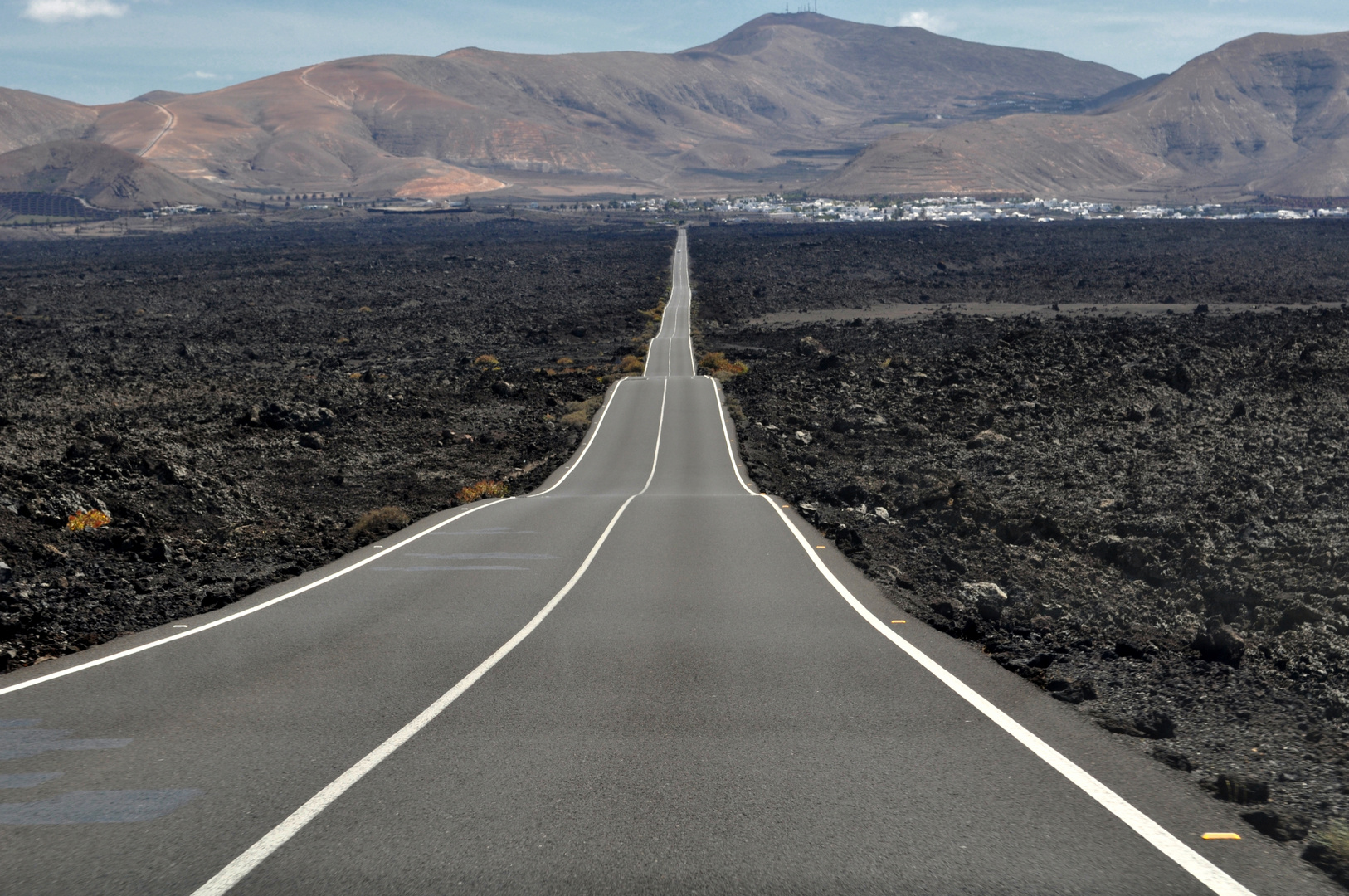 Die Lange Straße im Timanfaya National Park