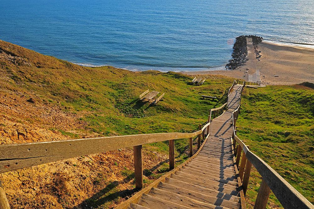 Die lange Treppe an den Bovbjerg-Klippen (DK)