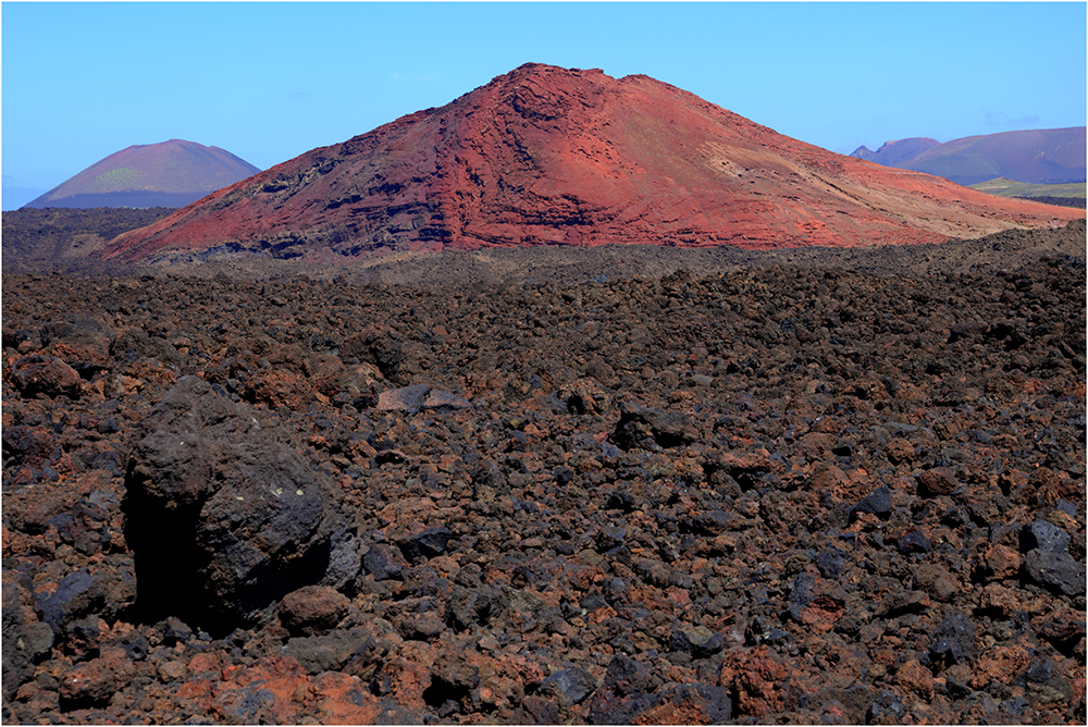 Die Lava prägt die Landschaft ...