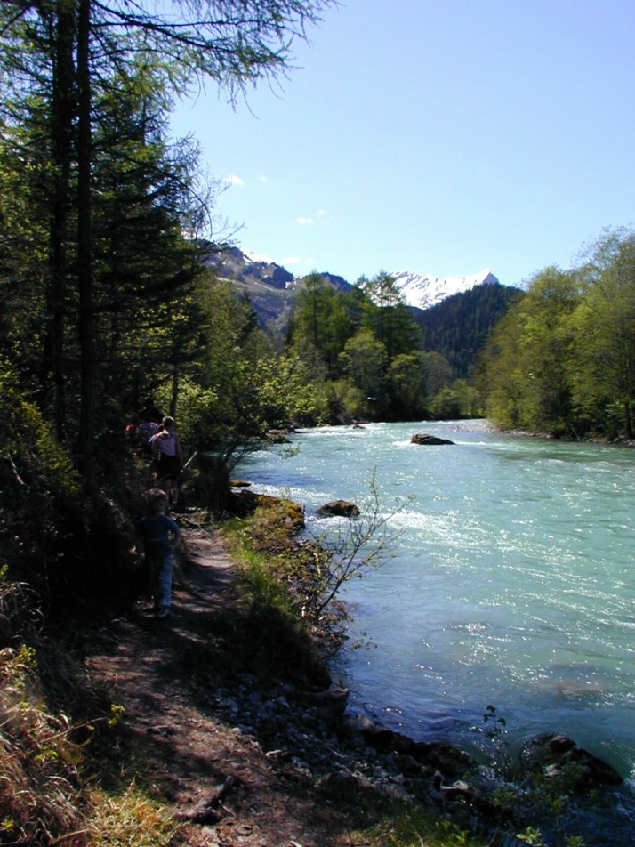 Die Lech aus Sicht der Wanderer