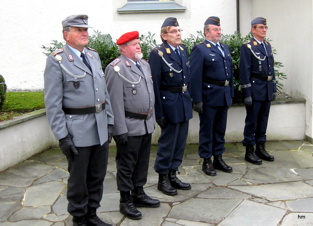 Die letzten Kriegerkameraden in Idyllistan