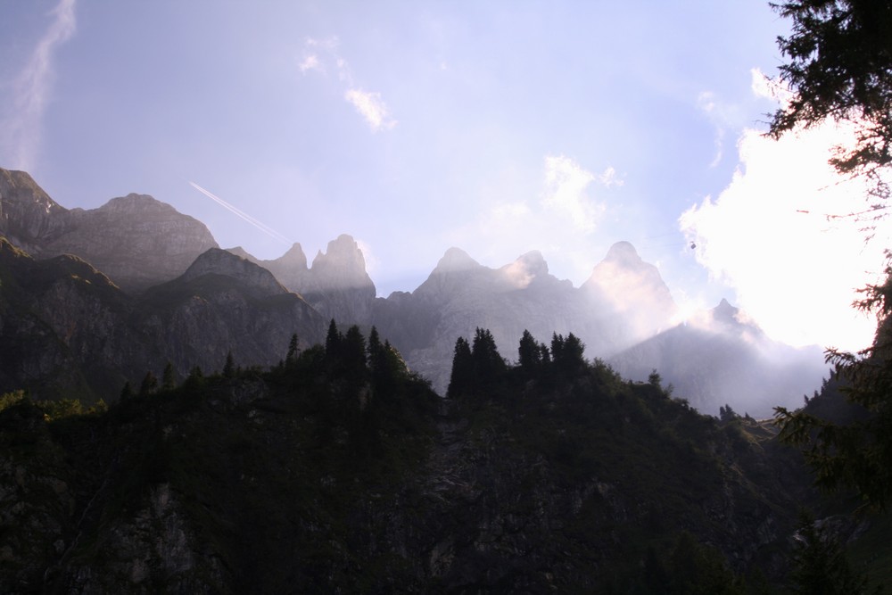 Die letzten Sonnenstrahlen am Pilatus