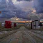 Die letzten Sonnenstrahlen boxen sich durch die Wolken durch