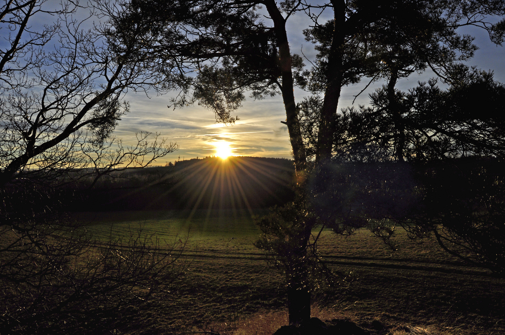 Die letzten Sonnenstrahlen dieses Tages oberhalb von Wildbach im Erzgebirge