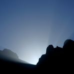 Die letzten Sonnenstrahlen über den Oman Nordbergen
