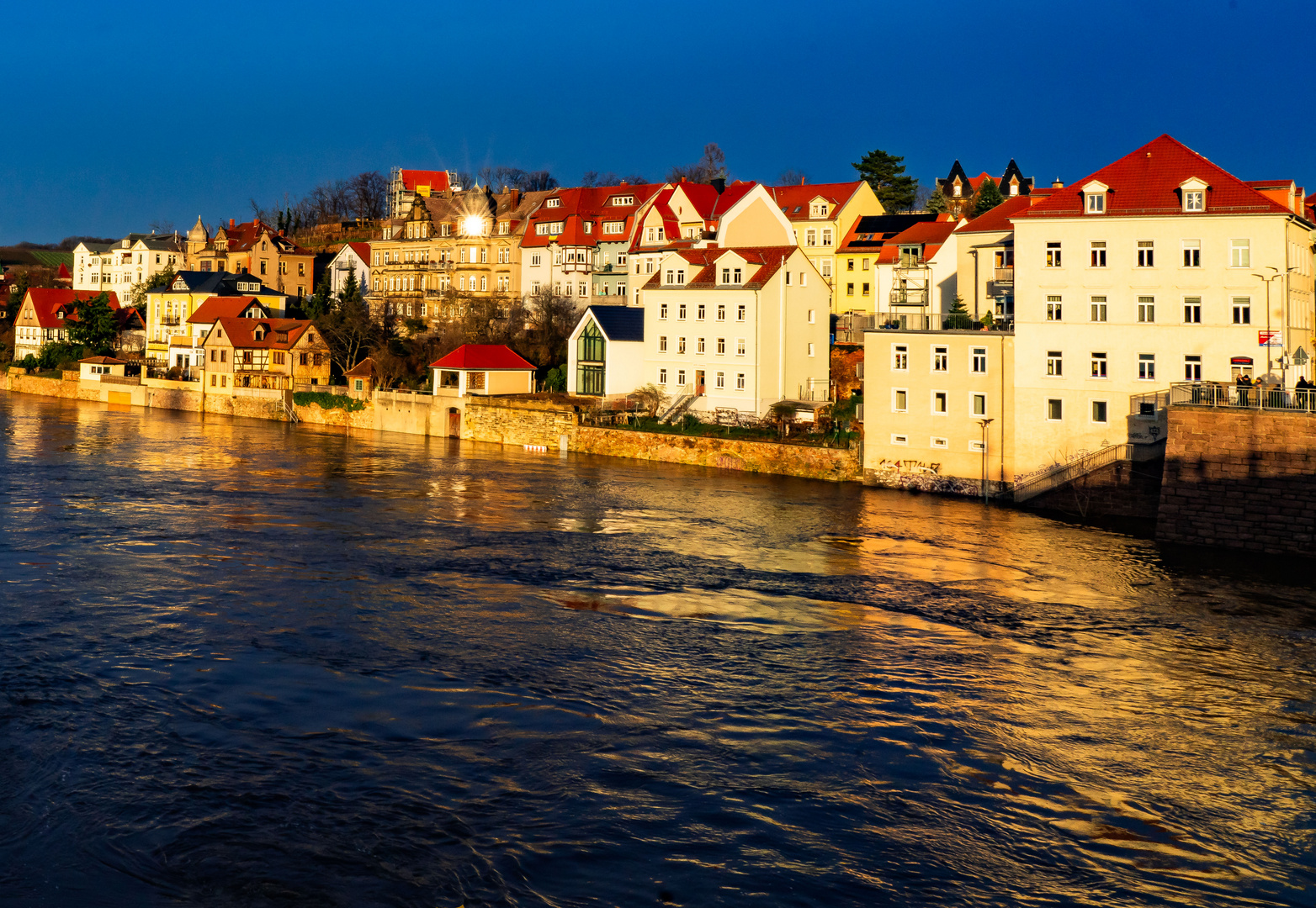 die letzten Strahlen der Abendsonne