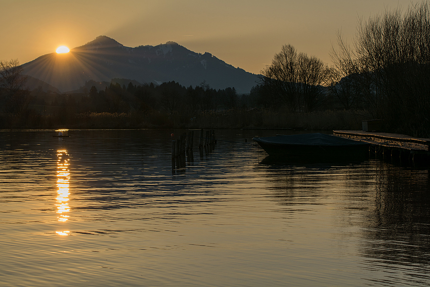 Die letzten Strahlen über dem See...