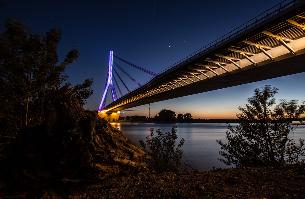 Die Leuchtende Brücke