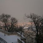 Die leuchtende Stadt in eisiger Kälte