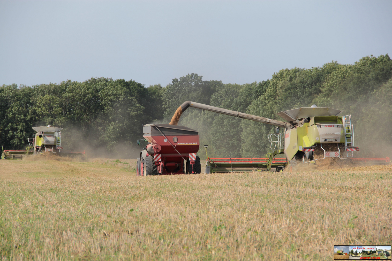 die Lexion´s zeigen dem weizen das es soweit ist.....