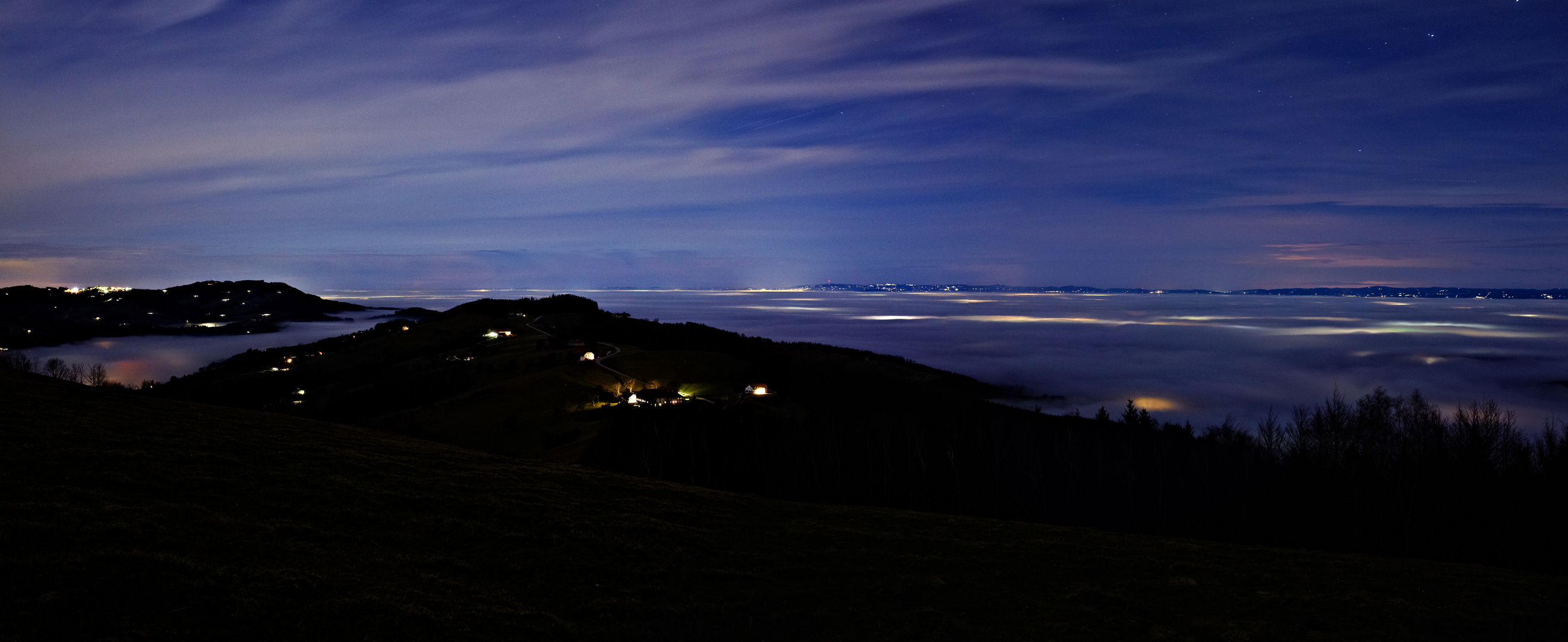 Die Lichter unter dem Nebel