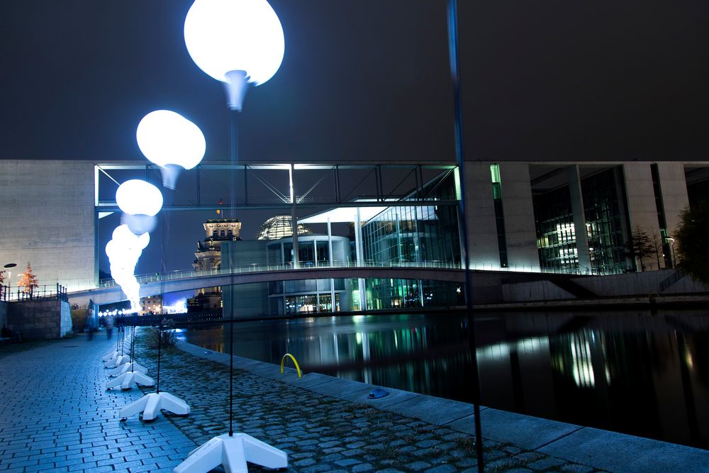 Die Lichtmauer am Reichstag 1