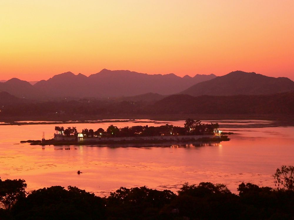 Die Lichtspiele von Udaipur von colourful world 