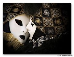 Die Liebe der Masken.........